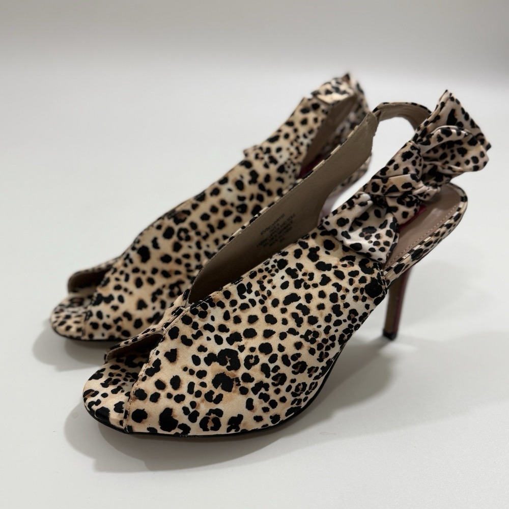 Betsey Johnson Irving Heels Leopard Animal Print Bow Red Stem Stiletto Sz 9 - Picture 2 of 12